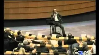 Roberto Benigni al Parlamento Europeo: elogio dell'Italia