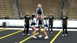 cheerleading stunt routine