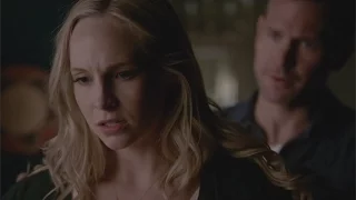 The Vampire Diaries 7x09 Pregnant Caroline attacks Alaric