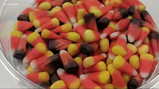 VERIFY: How many calories are in your favorite fun size Halloween candies?