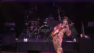 Yvette Young performs at the 2022 She Rocks Awards