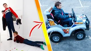 NÉO ABANDONNE SWAN, IL REJOINT SA COPINE ! Kids Pretend Play Power Wheels Ride On Car