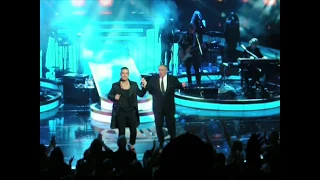 Robbie Williams - Sweet Caroline (feat. Pete Conway) performed at Wynn Encore Theater in Las Vegas