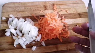 Что жарить первым? (лук или морковь)