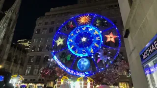 5th Avenue Saks Christmas light Show.NYC 2023