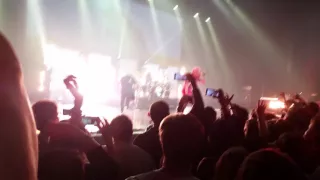 Garbage - Only Happy When It Rains (Moscow Crocus City Hall, 11-11-2015)