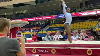 Simone Biles - vault 2 - podium training DOHA