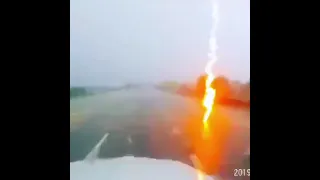 Chinese man yells at lightning