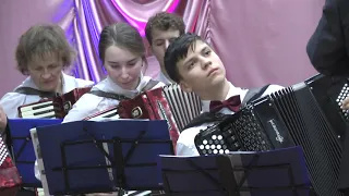 А. Петров "Поезд" исполняет оркестр баянистов и аккордеонистов Лакинской ДШИ.