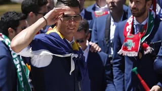 Moment victorious Portuguese football team return to Lisbon