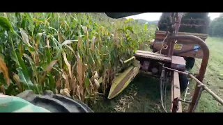 John deere 7400 and new holland 782 chopping corn silage