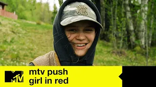 Girl In Red: Serotonin (exclusive live | MTV Push