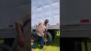 🤴🏾This how you dismount a Trailer Tire.