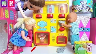 KATE AND MAX IN THE STORE. HOW TO GET DIANA?  DOLL FAMILY #cartoons with Barbie dolls #for children