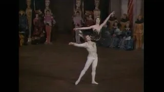 Rudolf Nureyev & Margot Fonteyn Pas de Deux & variation in SWAN LAKE - ACT 3, a Tchaikovsky ballet