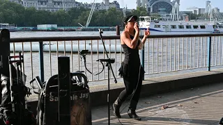 [4K]Sammie Jay Street Performers singing London Eye Oct 2021