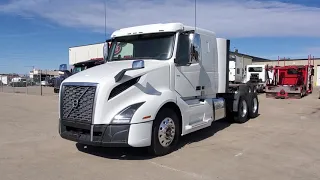 WALKAROUND: 2019 VOLVO VNL64T400