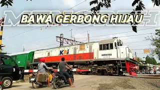 RAILWAY CROSSING || KOMPILASI PERLINTASAN KERETA API DI KABUPATEN BEKASI & KARAWANG