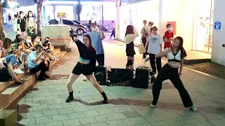 MONDAY. BLACK MIST, ALINA & SINGAPORE DANCE TEAM. IMPROMPTU SUPERB PERFORMANCE. HONGDAE STREET.