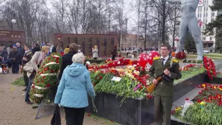 9 мая у Вечного огня. Ижевск. С Великим Праздником Днём Победы!