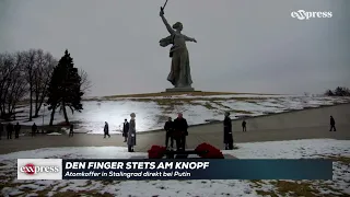 Den Finger stets am Knopf: Atomkoffer auch in Stalingrad direkt bei Putin