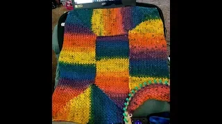 How to loom knit an easy 10 stitch blanket in Owl Eye Stitch, No Purls,