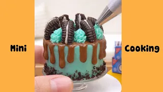So Tasty Miniature Chocolate Mint Cake Decorating