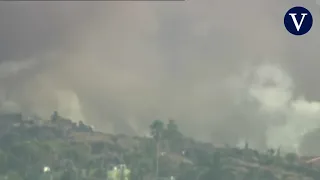 Se derrumba la iglesia de Todoque arrastrada por la lava en La Palma.