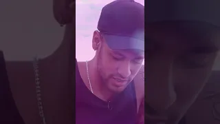 Marquezine  conduzida pelo pai ate a casa de Neymar