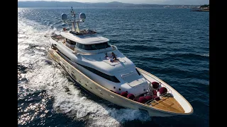 33m luxury motor yacht BEST OFF - Charter