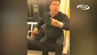 Пассажир метро впал в ярость, услышав Коран