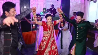 Taro_ka_chamkta_gehna_ho #weddingseason #marriagedance #brothersisterdance #dancevideo #performance