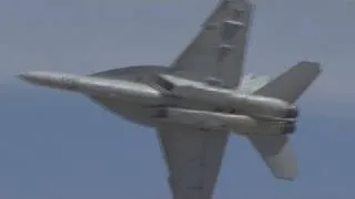 2011 NAF El Centro Air Show - F/A-18E Super Hornet Demo & Legacy Flight