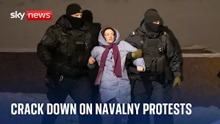 Alexei Navalny dies: Russian police crack down on protests as 'at least 100 arrested'