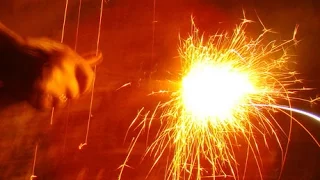 ЧТО БУДЕТ ЕСЛИ ПОДЖЕЧЬ 10000 БЕНГАЛЬСКИХ ОГНЕЙ WHAT IF, SET FIRE TO 10000 SPARKLERS!