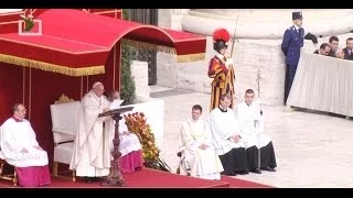 Зустріч чотирьох пап перед Базилікою Святого Петра