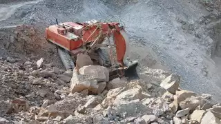 Crazy excavator worked O&K RH30E
