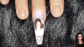 How to Put a Picture on acryilc nails