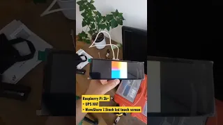 Raspberry Pi + UPS Hat + WaveShare 7.9 inch touch screen