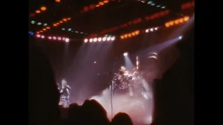 Queen - We Will Rock You (Fast) [CUT] (Live in Dayton: 04/12/1977)