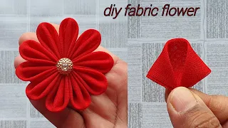 DIY : How to make an adorable fabric flower in minutes / DIY Flower / How to make cloth flower