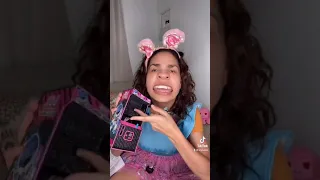 Sisi y Fefi y Los regalos de la vecina