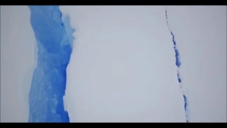 Разлом в леднике Антарктиды длинной 40 километров
