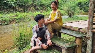 Build stairs using wood and bamboo | The life of couple Quan and Phuong | Living Off Grid