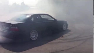 BMW E36 M3 donuts