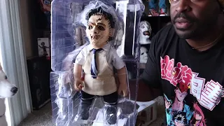 Texas Chainsaw Massacre Mezzco Figure Unboxing