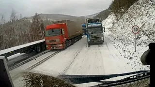 Суровые горы Бурятии. Гололёд.Перевал мандрик.