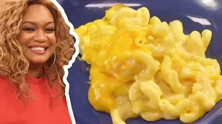 Sunny Anderson Makes Mac and Cheese with Kevin Fredericks | The Kitchen | Food Network