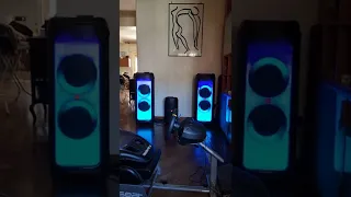 2x JBL Partybox 1000 bass test (listen with headphones)