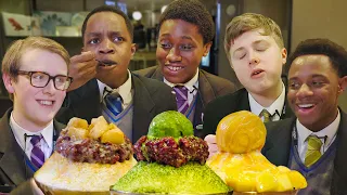 British Highschoolers Mindblown by Korean Shaved-Ice!  🤯